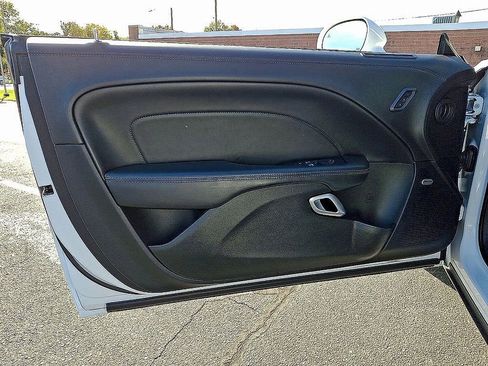 Used 2022 Dodge Challenger R/T w/ Plus Package image 11