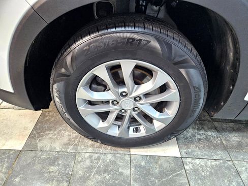 Used 2020 Hyundai Santa Fe SE w/ Cargo Package image 28