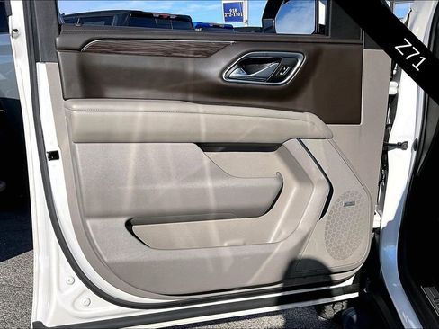 Used 2021 Chevrolet Tahoe Z71 w/ Z71 Signature Package image 19