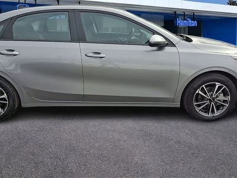 Used 2023 Kia Forte LXS w/ LXS Technology Package image 9