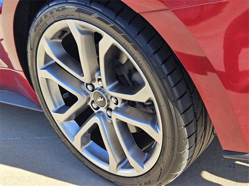 Used 2019 Ford Mustang GT Premium image 26