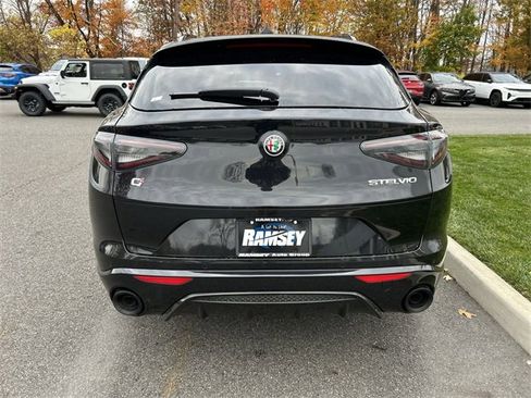 New 2025 Alfa Romeo Stelvio Sprint image 7