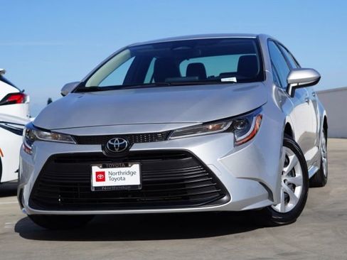 Certified 2024 Toyota Corolla LE FWD image 3