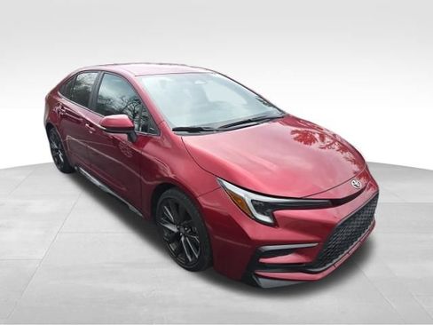 Used 2025 Toyota Corolla SE image 7