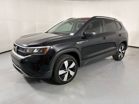 Used 2024 Volkswagen Taos S image 4