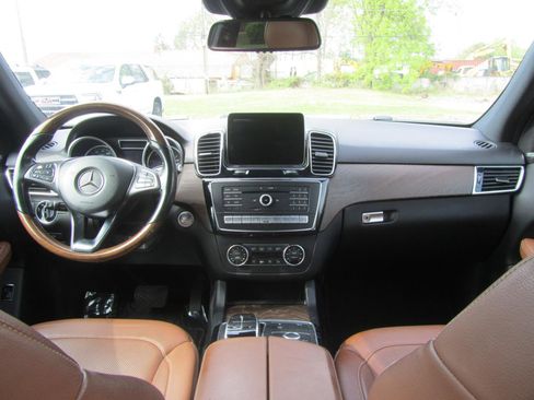 Used 2017 Mercedes-Benz GLE 350 4MATIC image 13