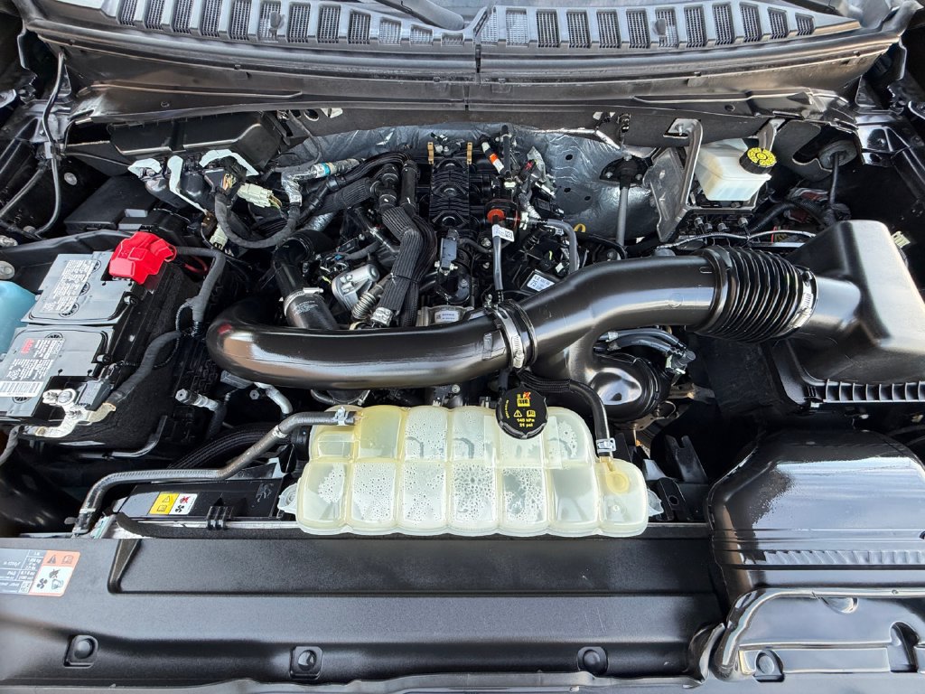Used 2022 Ford Expedition Limited AWD/4WD image 9