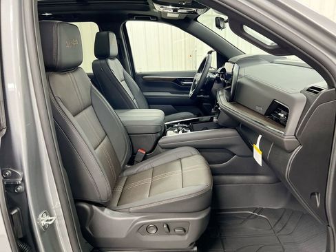 New 2026 Chevrolet Suburban High Country AWD/4WD image 23