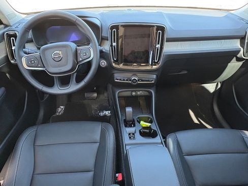 New 2026 Volvo XC40 B4 Core image 10