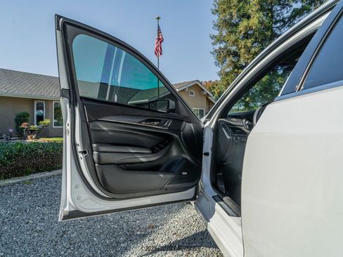 Used 2018 Cadillac CTS V w/ Luxury Package image 54