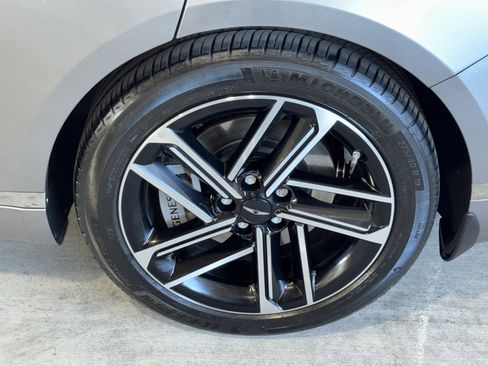 Used 2025 Genesis G80 2.5T Advanced image 36