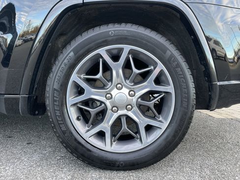 Used 2020 Jeep Grand Cherokee Overland image 10