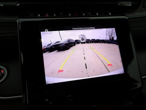 New 2025 Jeep Grand Cherokee Altitude image 19