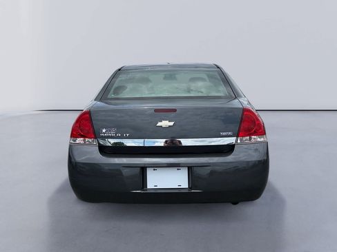 Used 2011 Chevrolet Impala LT FWD image 4