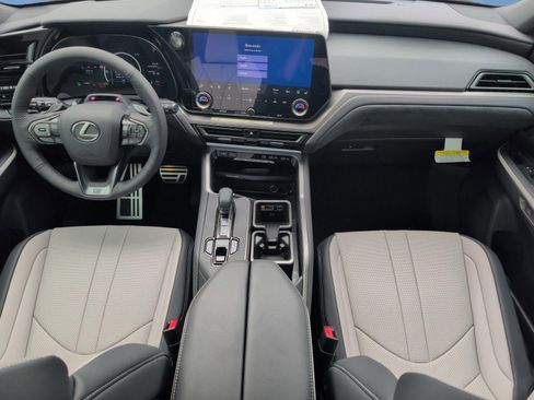 New 2026 Lexus TX 500h AWD image 25