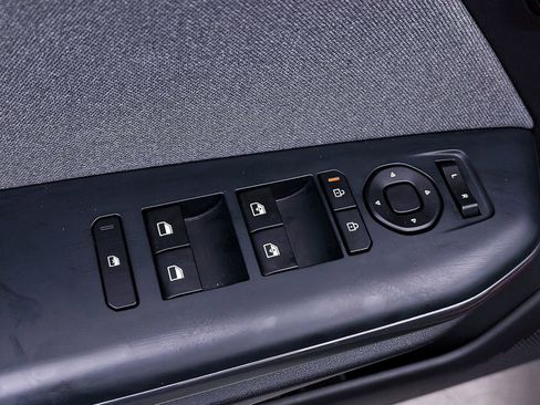 Certified 2025 Kia K4 EX image 16