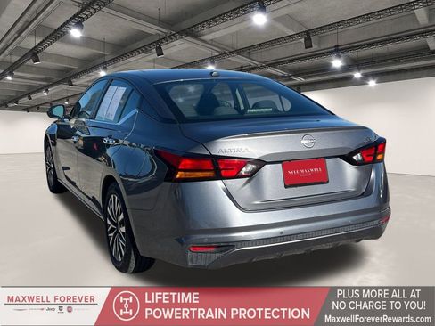 Used 2024 Nissan Altima 2.5 SV image 14