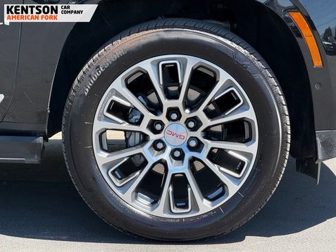 Used 2026 GMC Yukon Denali w/ Sun & Power Step Package AWD/4WD image 11