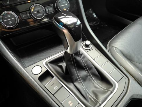 Used 2022 Volkswagen Jetta SEL FWD image 46