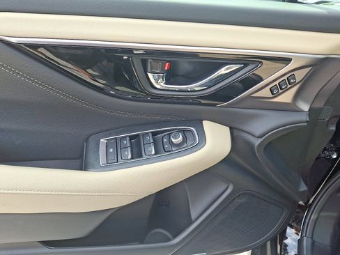 New 2025 Subaru Outback Limited image 8