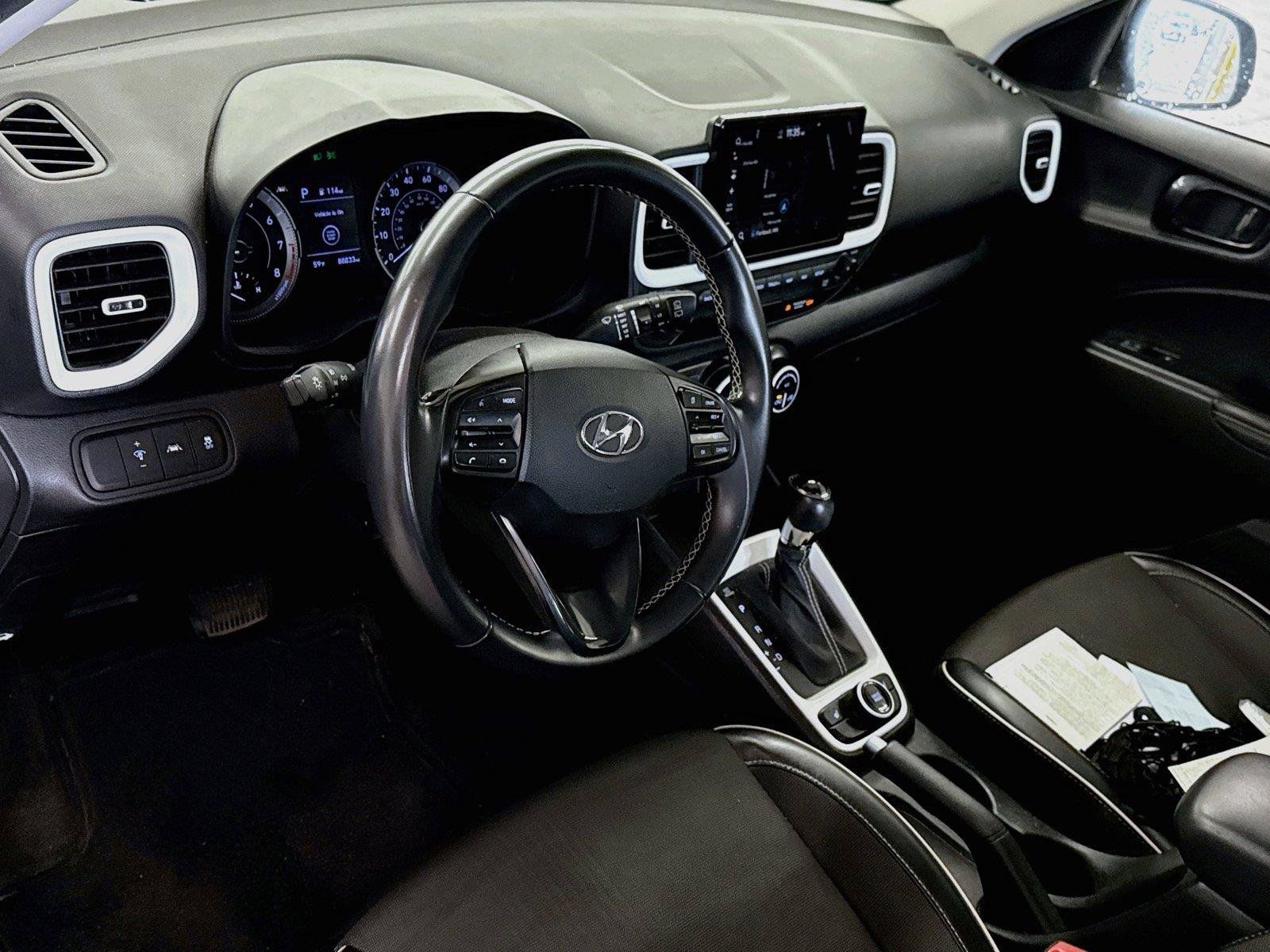 Used 2022 Hyundai Venue Limited w/ Cargo Package FWD image 7