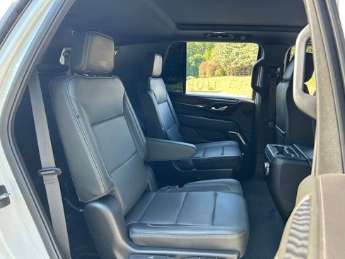 Used 2024 GMC Yukon Denali AWD/4WD image 52