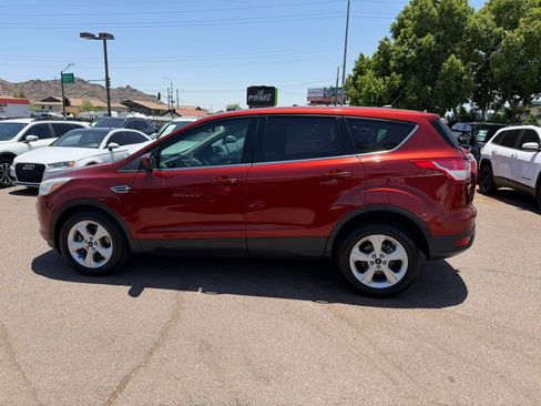 Used 2016 Ford Escape SE FWD image 8