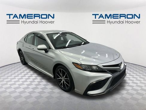 Used 2021 Toyota Camry SE image 7