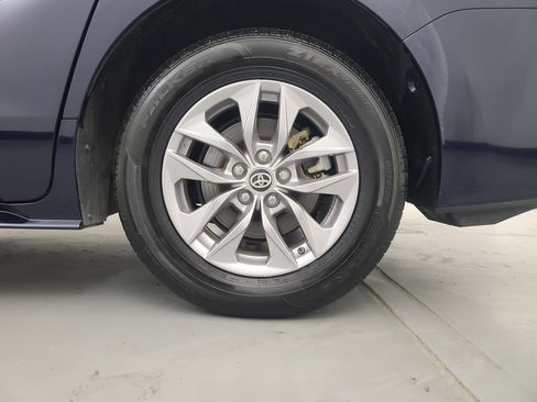 Used 2024 Toyota Sienna XLE image 10