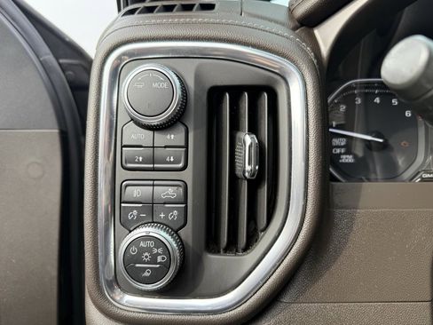 Used 2020 GMC Sierra 1500 SLT image 13