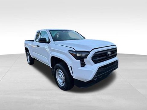 Used 2024 Toyota Tacoma SR w/ SR Upgrade Package AWD/4WD image 30