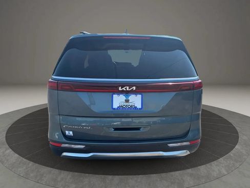Used 2022 Kia Carnival SX FWD image 4