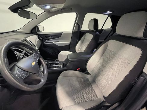 Used 2024 Chevrolet Equinox LS FWD image 3