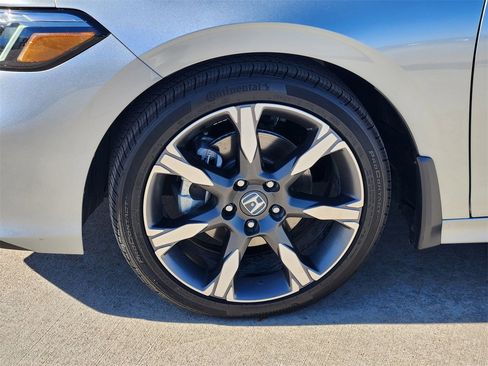 Certified 2025 Honda Civic Sport Touring image 11