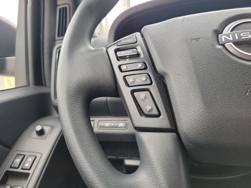 Used 2023 Nissan Frontier SV w/ Midnight Edition Package RWD image 18