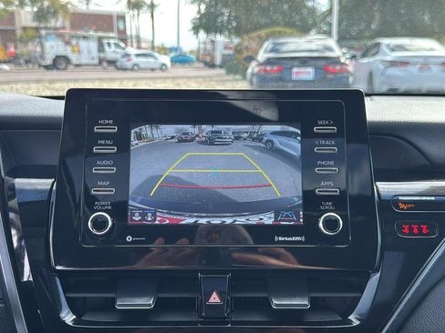 Used 2023 Toyota Camry SE image 18