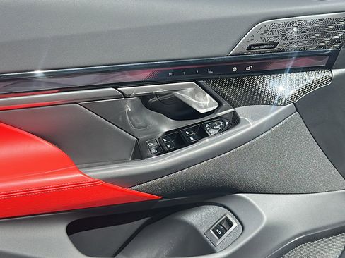 Used 2026 BMW M5 w/ Carbon Package AWD/4WD image 16