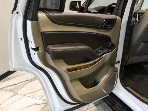 Used 2018 Chevrolet Tahoe Premier AWD/4WD image 43