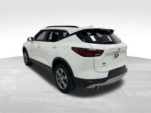 Certified 2024 Chevrolet Blazer LT w/ Convenience Package FWD image 3