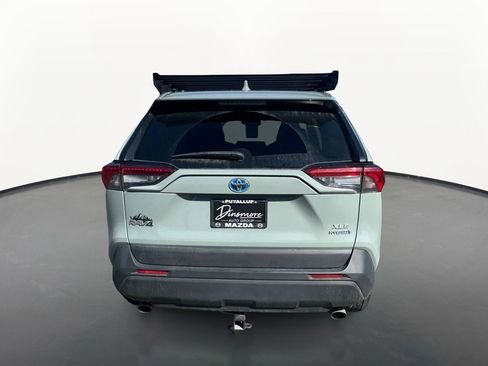 Used 2021 Toyota RAV4 XLE w/ XLE Grade Weather Package AWD/4WD image 4