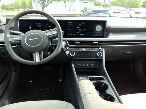 Used 2025 Hyundai Sonata SEL FWD image 17
