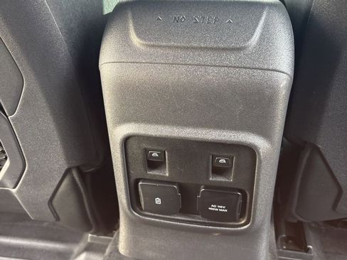 Used 2024 Ford Bronco Badlands image 24