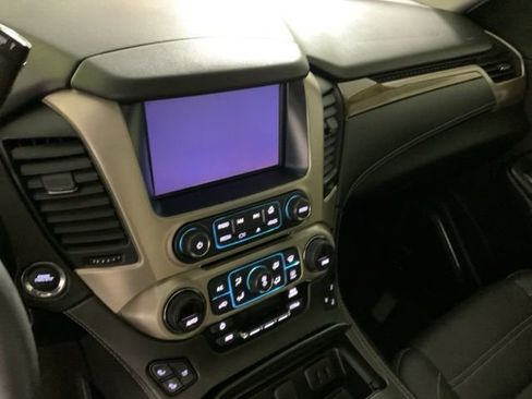 Used 2017 GMC Yukon Denali w/ Open Road Package AWD/4WD image 17