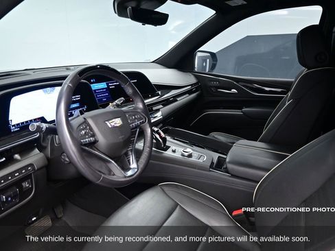 Used 2023 Cadillac Escalade Sport w/ LPO, ONYX Package image 6