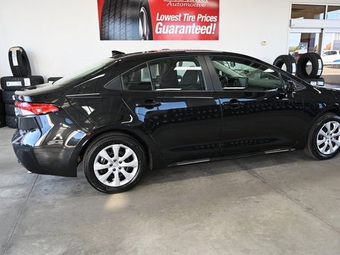 Certified 2022 Toyota Corolla LE image 5