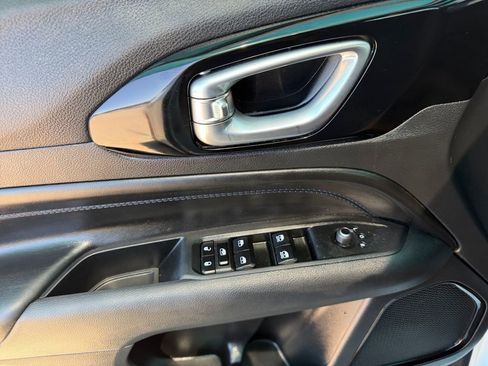 Used 2026 Jeep Compass Limited image 11