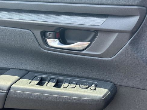 Used 2025 Honda CR-V EX image 14