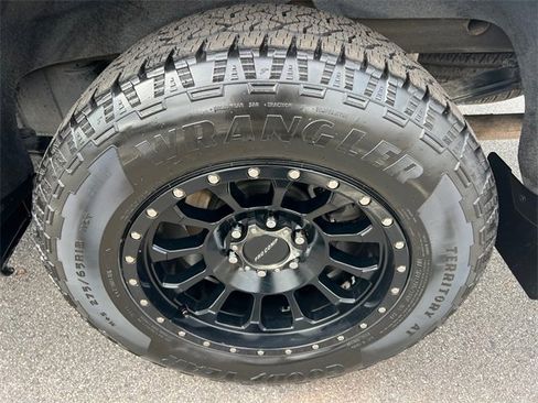 Used 2021 Chevrolet Silverado 1500 RST image 19