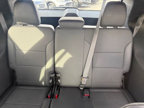 Used 2025 Buick Enclave Preferred image 30