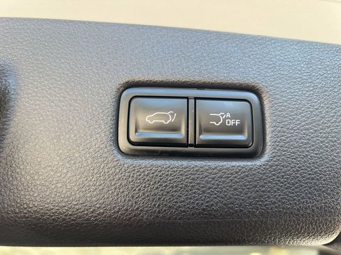 Certified 2024 Kia Carnival SX image 12